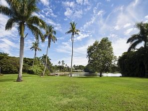 5128 S FAIRWAY DR PUNTA GORDA, FL 33982